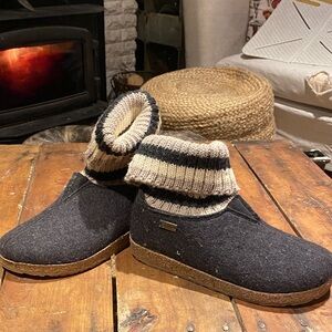 Haflinger wool slippers size 41